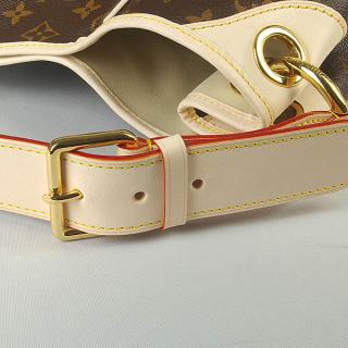 Louis Vuitton M56381