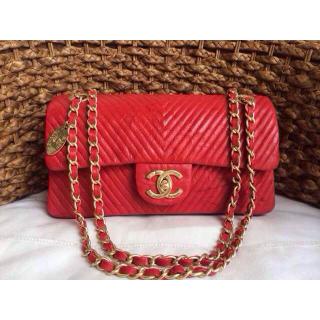 Top Chanel Surpique Chevron Classic Flap Shoulder Bag Red