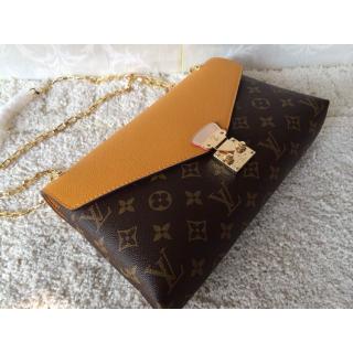 Louis Vuitton AE05379