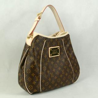 Louis Vuitton M56381