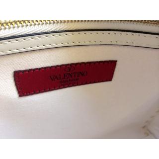 Valentino AE19500