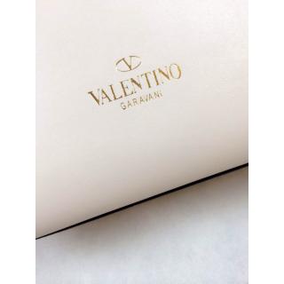 Valentino AE19500