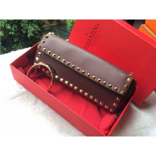 Top Valentino Rockstud Clutch Burgundy